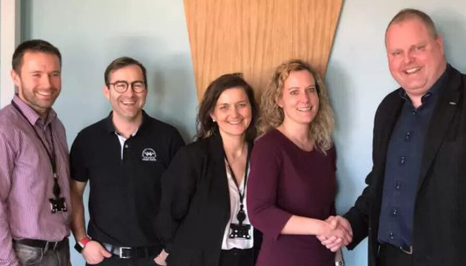 ENIGE OM AVTALE: Fra v: Thomas Lund, rådgiver i Fagforbundet, styremedlem José Luis Rodriguez Anguita i Frisørenes Fagforening, leder i foreningen Ingunn Jacobsen, Tone Faugli som leder Fagforbundets forhandlingsenhet og Virkes forhandlingsleder Bård Westby. ENIGE OM AVTALE: Fra v: Thomas Lund, rådgiver i Fagforbundet, styremedlem José Luis Rodriguez Anguita i Frisørenes Fagforening, leder i foreningen Ingunn Jacobsen, Tone Faugli som leder Fagforbundets forhandlingsenhet og Virkes forhandlingsleder Bård Westby.