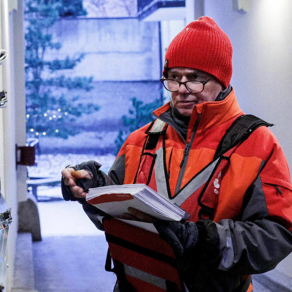 Truls liker de lyse oppgangene med postkasserekker han kan vippe opp og enkelt putte brev og små pakker nedi. Dårlig belyste trappeoppganger med postkasser med smale luker og mange navn på er han derimot ikke speselt glad i. Truls liker de lyse oppgangene med postkasserekker han kan vippe opp og enkelt putte brev og små pakker nedi. Dårlig belyste trappeoppganger med postkasser med smale luker og mange navn på er han derimot ikke speselt glad i.