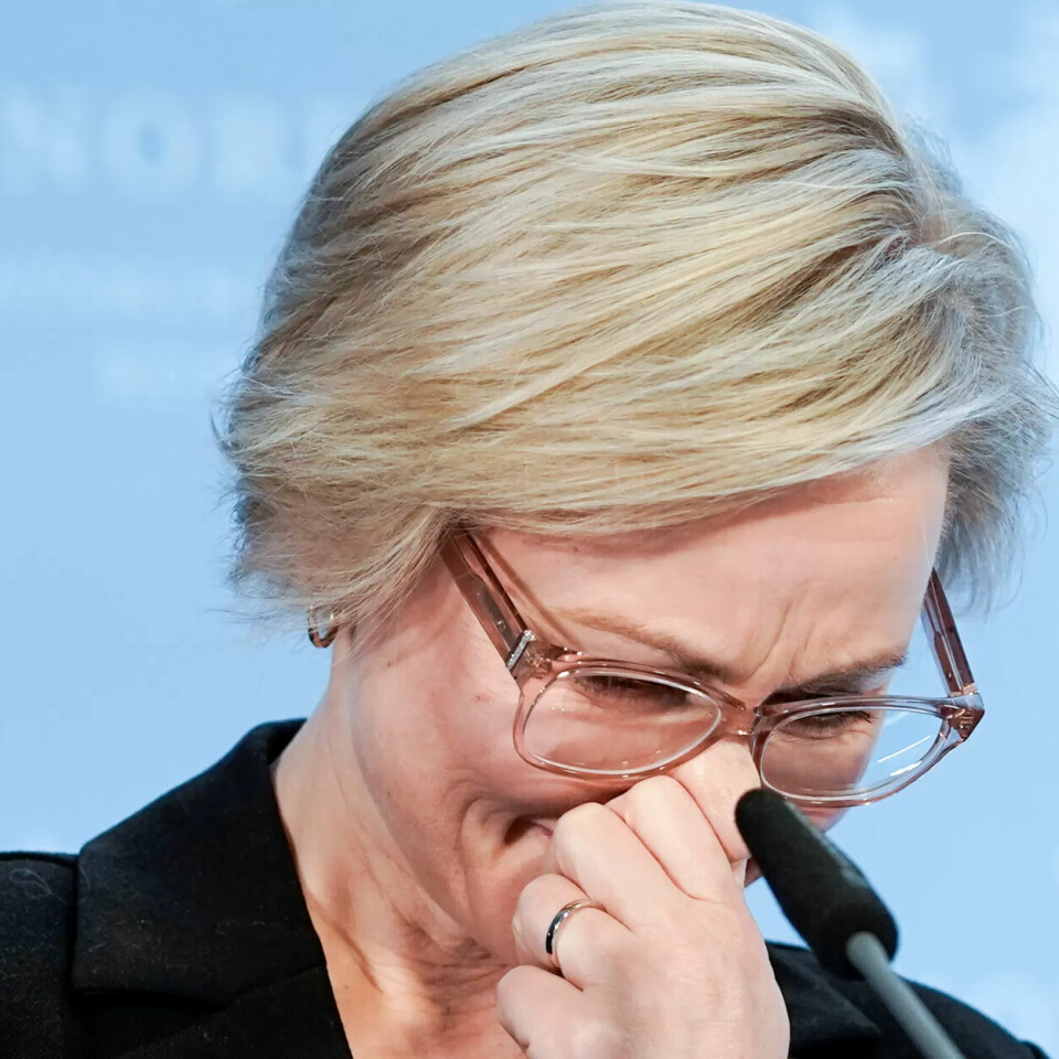 GÅR AV: Ingvild Kjerkol ble emosjonell da hun gikk av som helseminister. GÅR AV: Ingvild Kjerkol ble emosjonell da hun gikk av som helseminister.