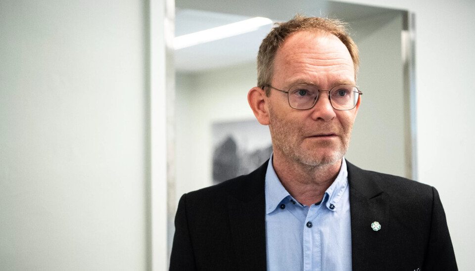 DELER UT: Regjeringen gir nå mer penger til Fagskolene. DELER UT: Regjeringen gir nå mer penger til Fagskolene.