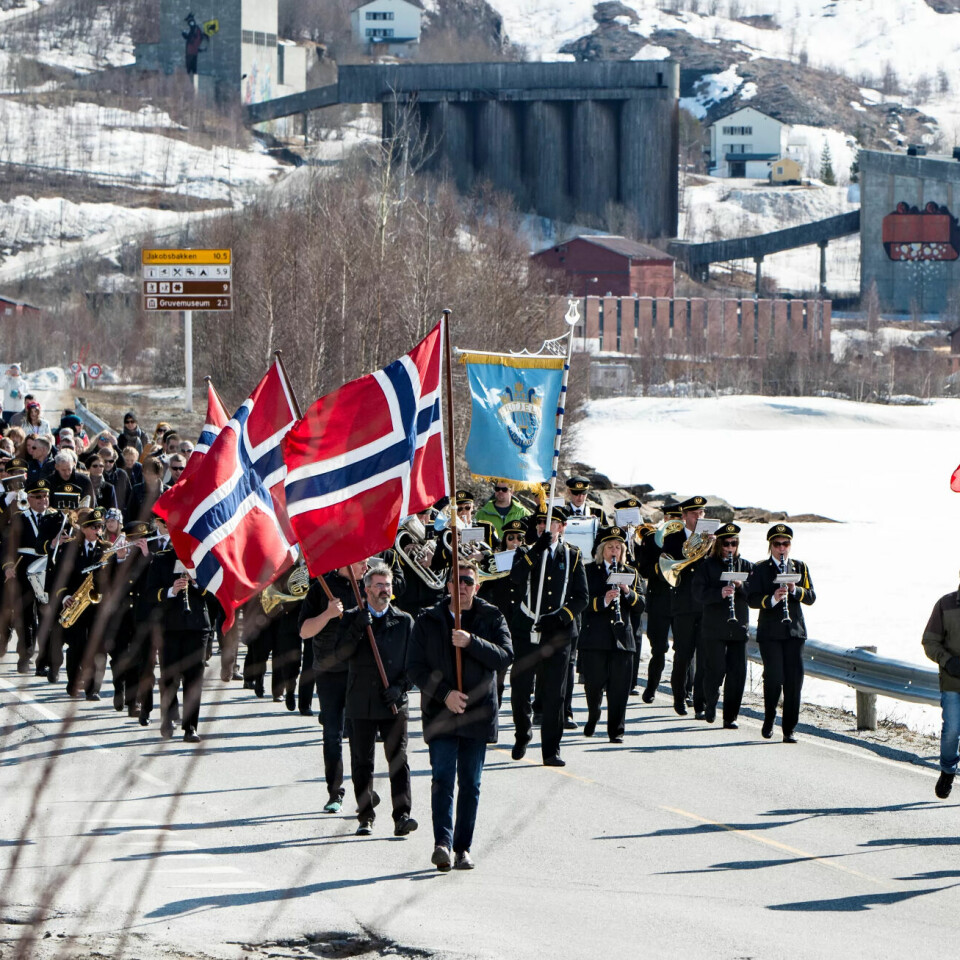 Barnetoget 1. mai i Sulitjelam i 2018. Meld inn til FriFagbevegelse hvilke arrangemeneter det blir på din plass i år. Barnetoget 1. mai i Sulitjelam i 2018. Meld inn til FriFagbevegelse hvilke arrangemeneter det blir på din plass i år.