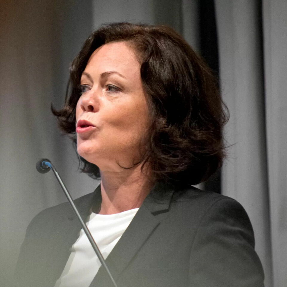 FIKK RAPPORT: Barne-, likestillings- og familieminister Solveig Horne fikk overrakt den blodferske rapporten i dag. FIKK RAPPORT: Barne-, likestillings- og familieminister Solveig Horne fikk overrakt den blodferske rapporten i dag.