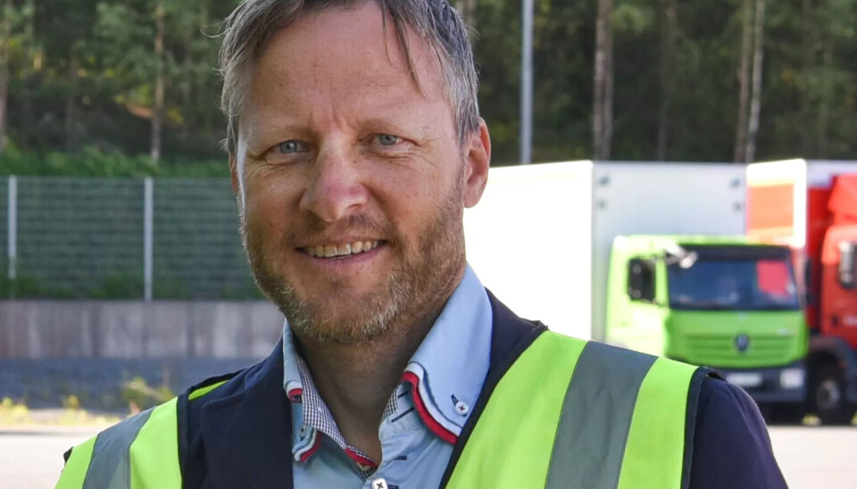 Pressesjef Kenneth Pettersen i Posten Norge svarte først at avvikene som er avdekket hos det innleide Vestlandsfirmaet er alvorlige, men ikke graverende. På direkte spørsmål om hvorvidt statseide Posten aksepterer lovbrudd fra underleverandører, presiserer han at; 'brudd på arbeidsmiljøloven er ikke ok'. Pressesjef Kenneth Pettersen i Posten Norge svarte først at avvikene som er avdekket hos det innleide Vestlandsfirmaet er alvorlige, men ikke graverende. På direkte spørsmål om hvorvidt statseide Posten aksepterer lovbrudd fra underleverandører, presiserer han at; 'brudd på arbeidsmiljøloven er ikke ok'.