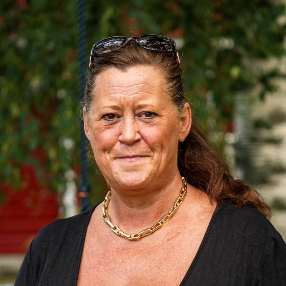 Direktør May-Elin Nilsen i Vitalis skulle ønske de fortsatt kunne ta imot pasienter på det offentliges regning mens Helse sør-øst behandler anbud på nye rammeavtaler. Men det fikk de nei til. 1. september stenger behandlingstilbudet for folk som trenger behandling både for rus og psykiske plager. Direktør May-Elin Nilsen i Vitalis skulle ønske de fortsatt kunne ta imot pasienter på det offentliges regning mens Helse sør-øst behandler anbud på nye rammeavtaler. Men det fikk de nei til. 1. september stenger behandlingstilbudet for folk som trenger behandling både for rus og psykiske plager.