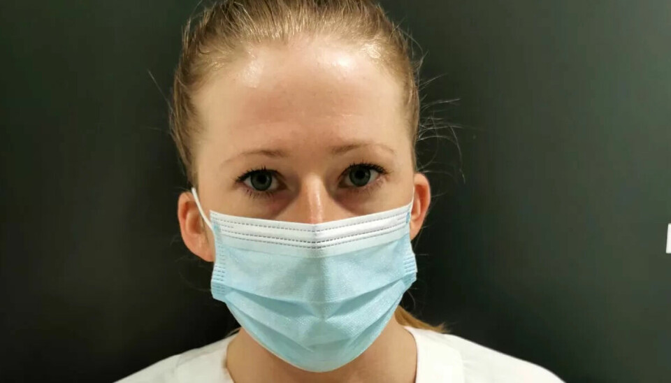 PÅ JOBB: Grensependler Karin Stacke er bioingeniør, med høyst viktig kompetanse i koronatider. PÅ JOBB: Grensependler Karin Stacke er bioingeniør, med høyst viktig kompetanse i koronatider.