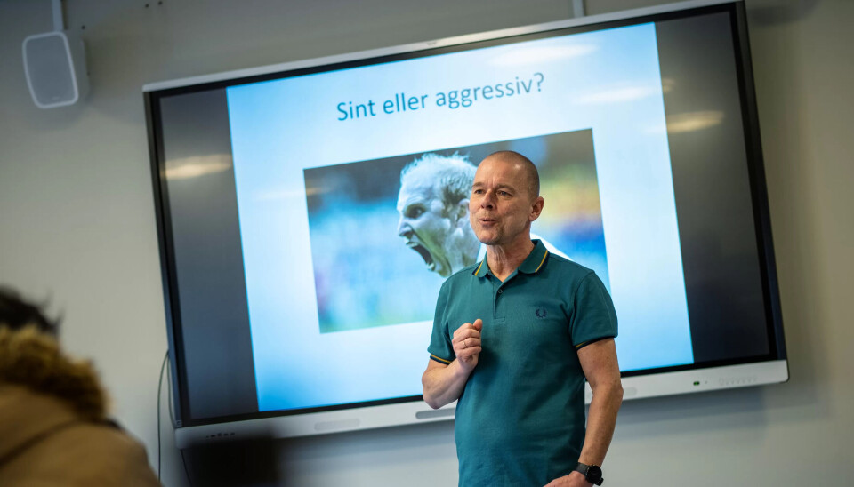 LOV Å VÆRE SINT: - Av og til kan du kan være sint sammen med pasienten. Kanskje er det forståelse som skal til for at hen roer seg, sier Bjørn Petter Hanssen. LOV Å VÆRE SINT: - Av og til kan du kan være sint sammen med pasienten. Kanskje er det forståelse som skal til for at hen roer seg, sier Bjørn Petter Hanssen.