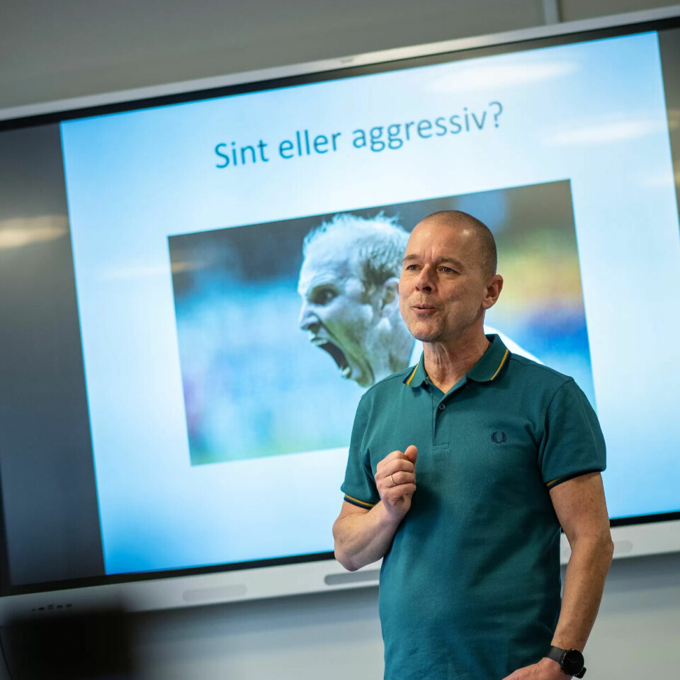 LOV Å VÆRE SINT: - Av og til kan du kan være sint sammen med pasienten. Kanskje er det forståelse som skal til for at hen roer seg, sier Bjørn Petter Hanssen. LOV Å VÆRE SINT: - Av og til kan du kan være sint sammen med pasienten. Kanskje er det forståelse som skal til for at hen roer seg, sier Bjørn Petter Hanssen.