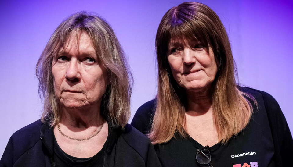 I KONFLIKT: Renholder Anne Hallan (til høyre) er 64 år og har jobbet i 17 år i Olavshallen. Ingvild Hahn (60) har vært der i 11 år. I KONFLIKT: Renholder Anne Hallan (til høyre) er 64 år og har jobbet i 17 år i Olavshallen. Ingvild Hahn (60) har vært der i 11 år.