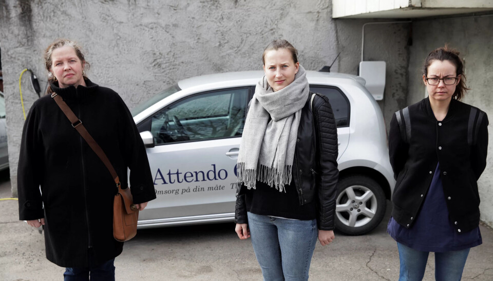 Elisabeth Skjellegård, Laura Bakke Lillegård og Cathrine Hoaas står skulder ved skulder i kampen mot det de oppfatter som uholdbare arbeidsforhold ved Attendo Hjemmetjenester. Elisabeth Skjellegård, Laura Bakke Lillegård og Cathrine Hoaas står skulder ved skulder i kampen mot det de oppfatter som uholdbare arbeidsforhold ved Attendo Hjemmetjenester.