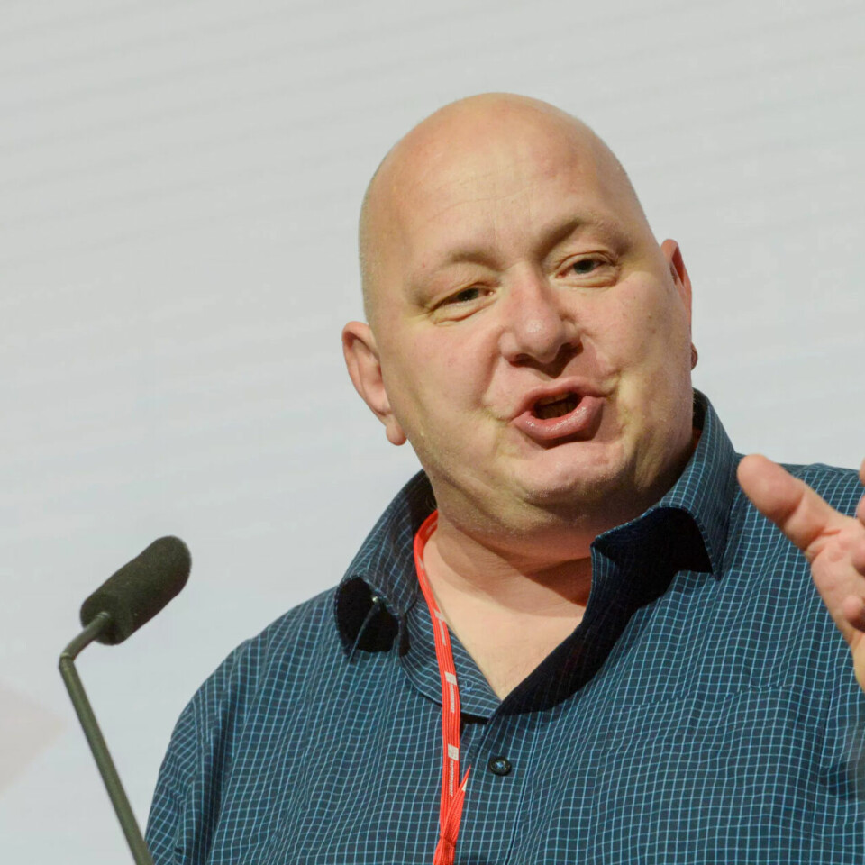 BER KOMMUNEN TA GREP: Roger Dehlin, leder i Fagforbundet Oslo, mener kommunen ikke trenger å vente på avklaringer fra nasjonale myndigheter for å stanse tilskuddene til private barnehager som holder stengt på grunn av streiken BER KOMMUNEN TA GREP: Roger Dehlin, leder i Fagforbundet Oslo, mener kommunen ikke trenger å vente på avklaringer fra nasjonale myndigheter for å stanse tilskuddene til private barnehager som holder stengt på grunn av streiken