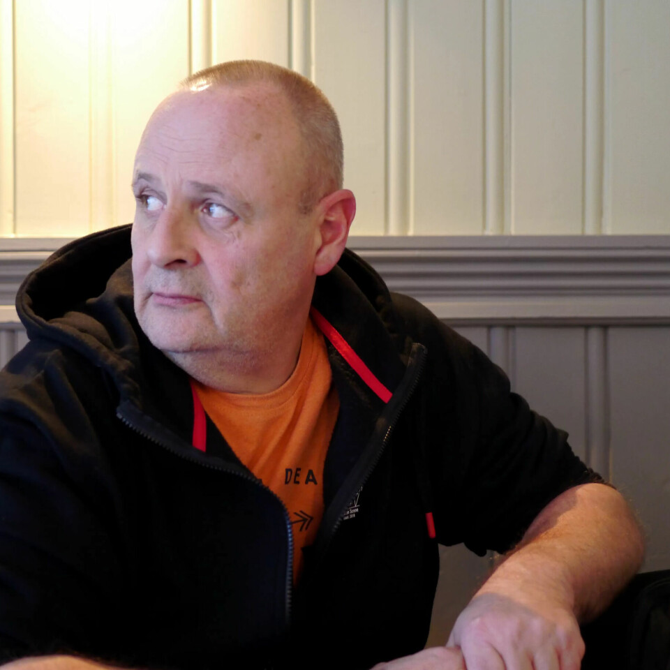 IKKE BEGEISTRET: Klaus Langhanke arbeidet i mange år som slakter, men nå stortrives han på jobb for Nav på Jobbhuset. Ungdomlønn har han imidlertid ingen tro på. IKKE BEGEISTRET: Klaus Langhanke arbeidet i mange år som slakter, men nå stortrives han på jobb for Nav på Jobbhuset. Ungdomlønn har han imidlertid ingen tro på.