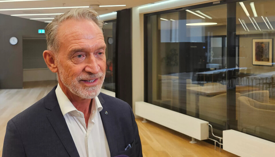 VIL TA DET OPP: Det er naturlig å ta opp aldersgrensa i kommunene nå som det er enighet om en høyere aldersgrense i staten, mener Tor Arne Gangsø i KS. VIL TA DET OPP: Det er naturlig å ta opp aldersgrensa i kommunene nå som det er enighet om en høyere aldersgrense i staten, mener Tor Arne Gangsø i KS.