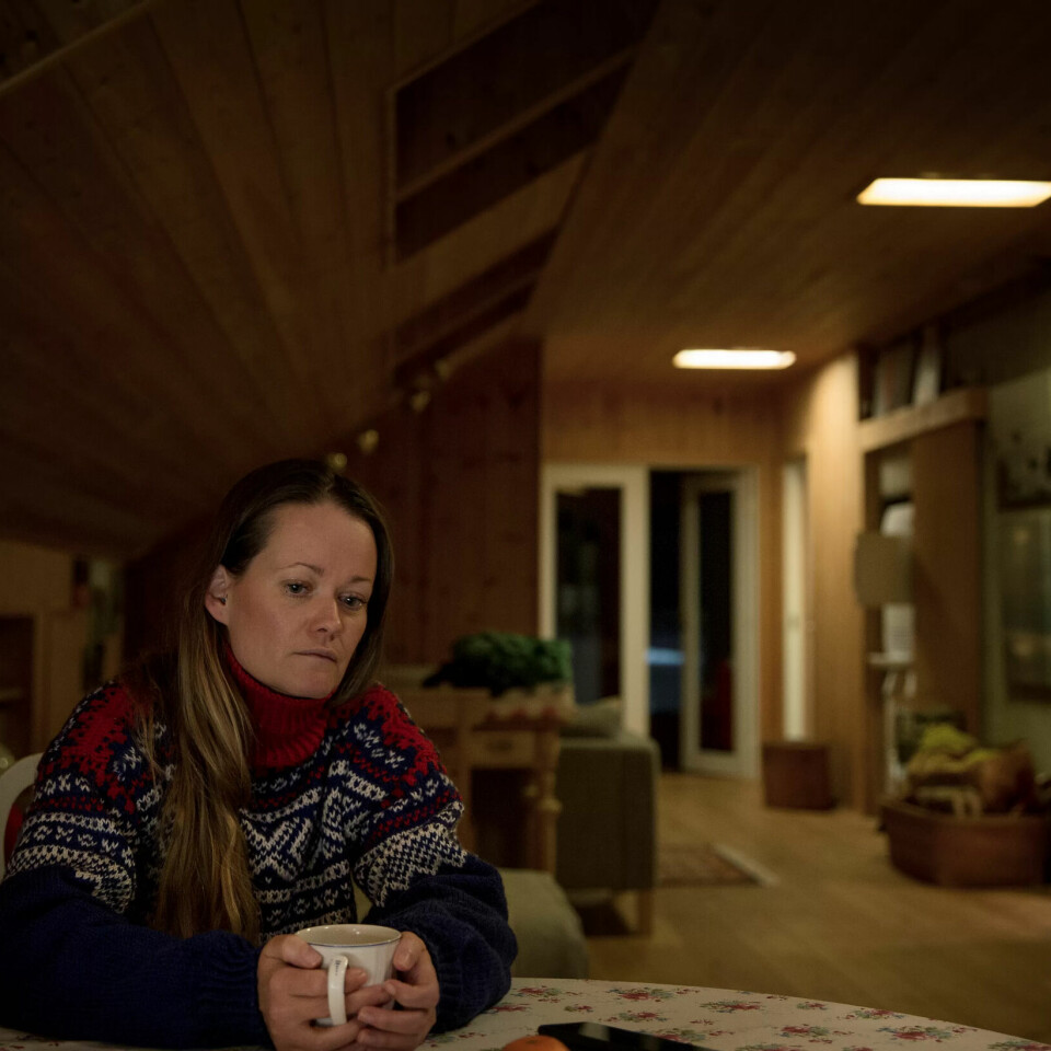 NORDSJØTURNUS: Hanne Heszlein-Lossius har døgnvakt i Berlevåg to uker i strekk. I sine fire «friuker» er hun anestesilege i spesialisering på Voss sykehus. NORDSJØTURNUS: Hanne Heszlein-Lossius har døgnvakt i Berlevåg to uker i strekk. I sine fire «friuker» er hun anestesilege i spesialisering på Voss sykehus.