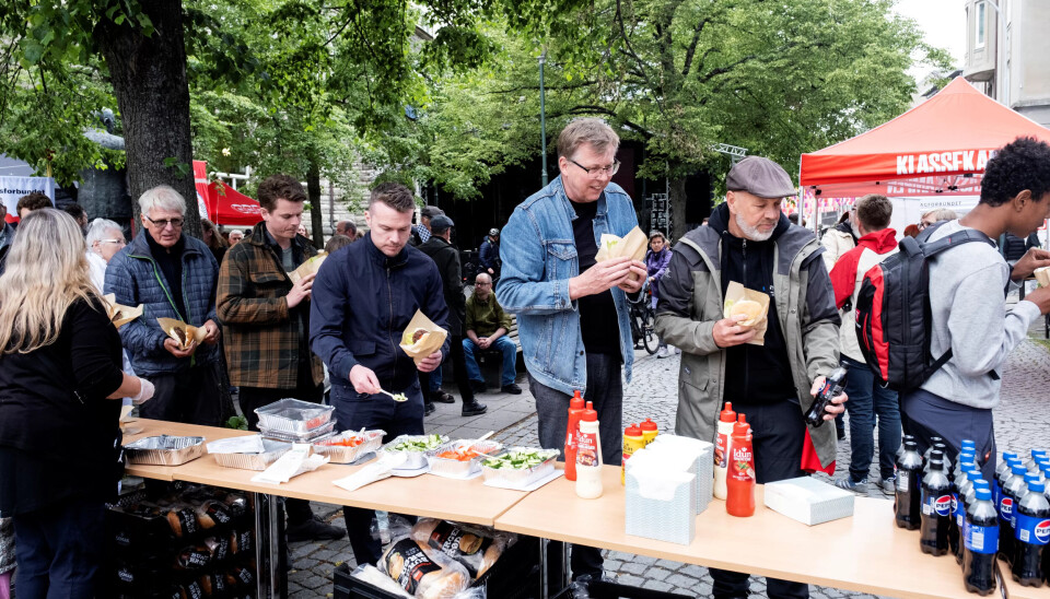 MAT MÅ FOLK HA: Hamburgere og brus sto på bursdagsmenyen i Trondheim MAT MÅ FOLK HA: Hamburgere og brus sto på bursdagsmenyen i Trondheim