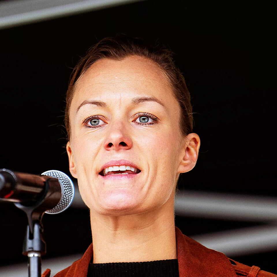 – Jeg beklager på det aller sterkeste. Jeg har brutt reglene, sier den avgående ministeren. – Jeg beklager på det aller sterkeste. Jeg har brutt reglene, sier den avgående ministeren.