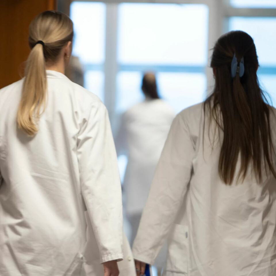 MULIGHETER: Arbeidsoppgavene er videre og lønna bedre for medisinstudenter som tar sommerjobber i kommunen i Norge enn i Sverige, hevder den svenske legeforeningens studentorganisasjon. Bildet er et illustrasjonsfoto. MULIGHETER: Arbeidsoppgavene er videre og lønna bedre for medisinstudenter som tar sommerjobber i kommunen i Norge enn i Sverige, hevder den svenske legeforeningens studentorganisasjon. Bildet er et illustrasjonsfoto.
