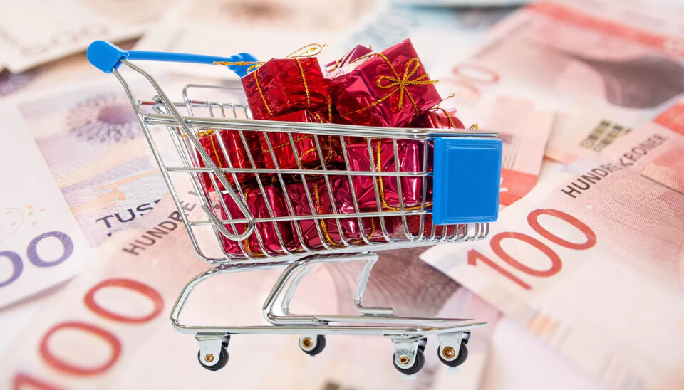 Nei, du betaler ikke mindre skatt selv om du trekkes halvparten i desember