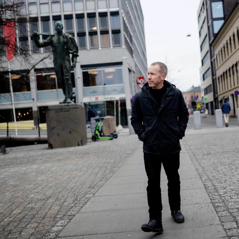 SOV IKKE: Selv har Jonas Bals aldri følt et behov for å krype under dyna. – Hvordan kan du skjønne at andre har det sånn da? Fordi jeg tenker at folk er forskjellige. Det har jeg lært gjennom 48 år på denne kloden, sier han. SOV IKKE: Selv har Jonas Bals aldri følt et behov for å krype under dyna. – Hvordan kan du skjønne at andre har det sånn da? Fordi jeg tenker at folk er forskjellige. Det har jeg lært gjennom 48 år på denne kloden, sier han.