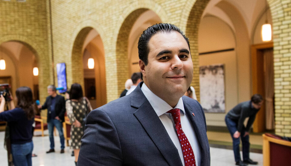 Gharahkhani: Uakseptabelt at pendlerdokumenter er borte