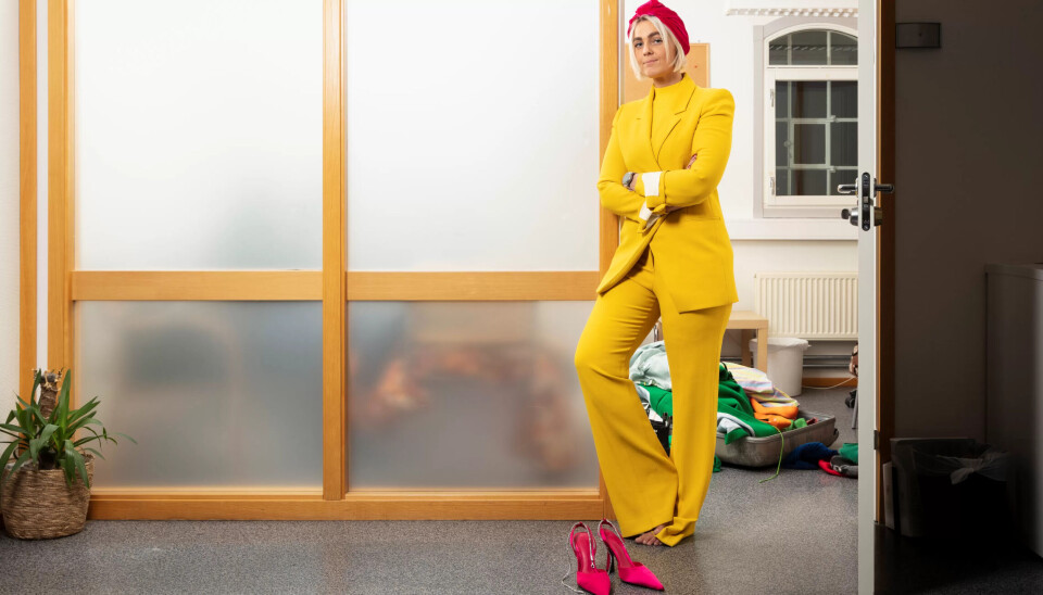 Victoria Louise Fjeld Sørensen blir kalt kreativ og et friskt pust, men hun har også fått negative reaksjoner på hvordan hun kler seg. Victoria Louise Fjeld Sørensen blir kalt kreativ og et friskt pust, men hun har også fått negative reaksjoner på hvordan hun kler seg.