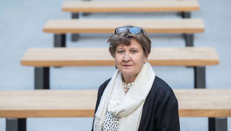 STILLER OPP: Fagforbund-leder Mette Nord har raust med ros med seg i dokumentmappa når hun deltar på markeringen av Frivillighetens dag. STILLER OPP: Fagforbund-leder Mette Nord har raust med ros med seg i dokumentmappa når hun deltar på markeringen av Frivillighetens dag.