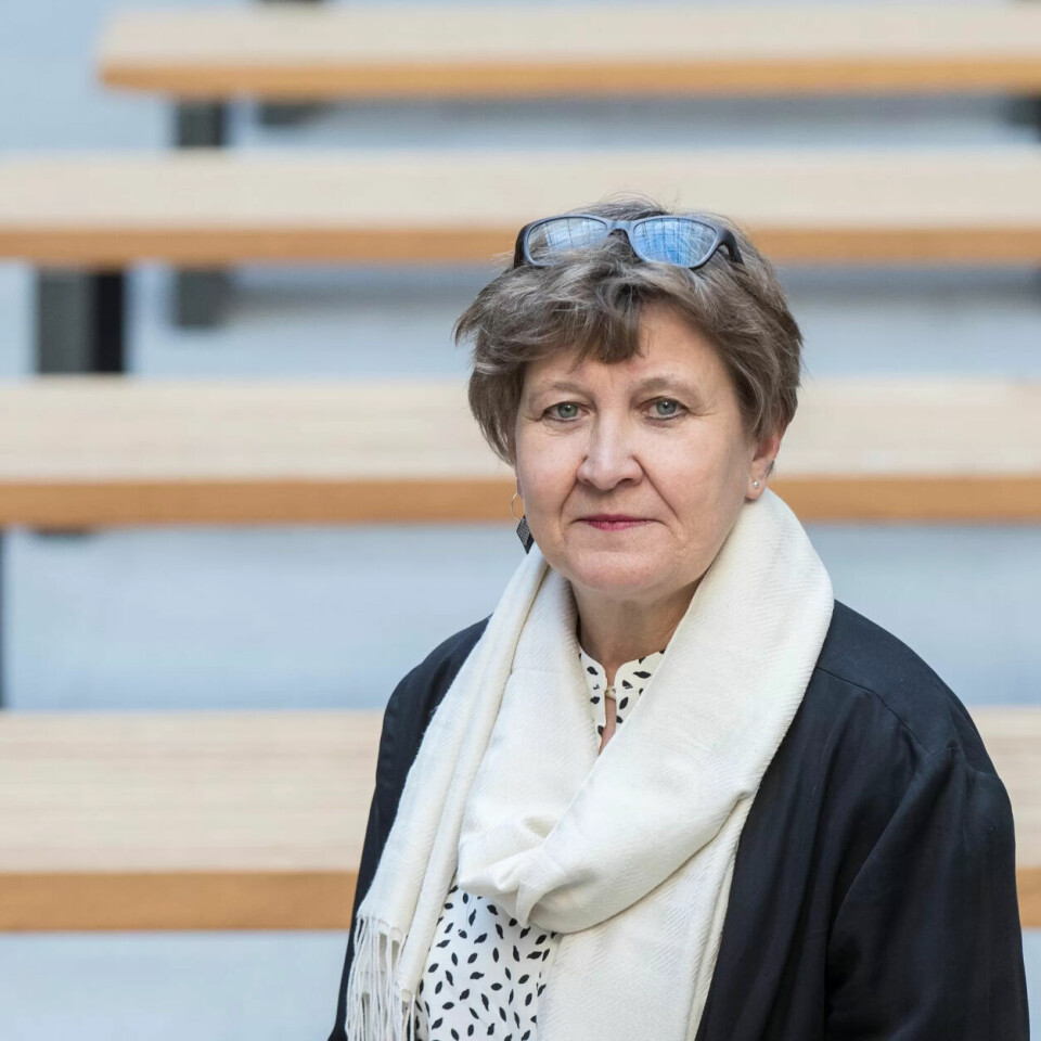 STILLER OPP: Fagforbund-leder Mette Nord har raust med ros med seg i dokumentmappa når hun deltar på markeringen av Frivillighetens dag. STILLER OPP: Fagforbund-leder Mette Nord har raust med ros med seg i dokumentmappa når hun deltar på markeringen av Frivillighetens dag.