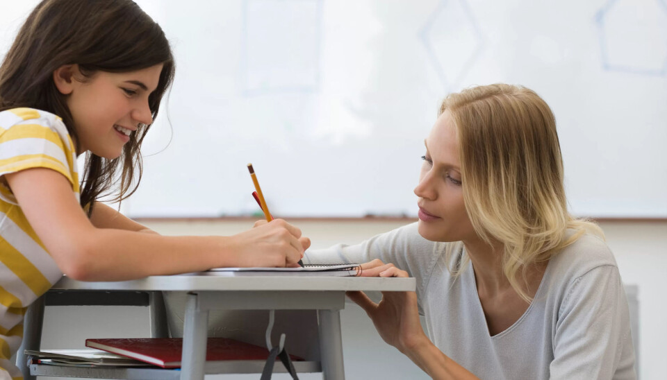 Forhandlingsleder i Unio, Klemet Rønning-Aaby, mener det ikke stemmer at lærere og sykepleiere var blant lønnsvinnerne i fjor. Forhandlingsleder i Unio, Klemet Rønning-Aaby, mener det ikke stemmer at lærere og sykepleiere var blant lønnsvinnerne i fjor.