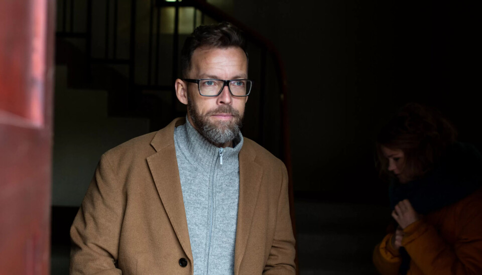 PRESTEROLLEN: – For noen av dem som kontakter oss har det ingen betydning at jeg er prest, mens det for andre er veldig viktig. For noen av mennene som tar kontakt er det også viktig at jeg er mann, mens andre helst vil snakke med en kvinne. Det kommer an på hva de har opplevd, forteller Lennart Persson, prest i KRS. PRESTEROLLEN: – For noen av dem som kontakter oss har det ingen betydning at jeg er prest, mens det for andre er veldig viktig. For noen av mennene som tar kontakt er det også viktig at jeg er mann, mens andre helst vil snakke med en kvinne. Det kommer an på hva de har opplevd, forteller Lennart Persson, prest i KRS.