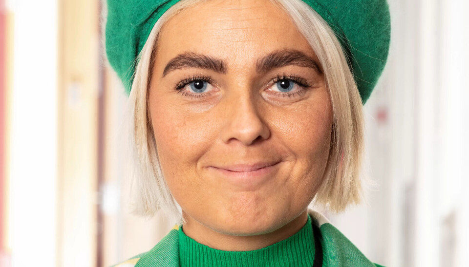 Hun vet at hun er blitt omtalt som «hun med de rare klærne». Hun vet at hun er blitt omtalt som «hun med de rare klærne».