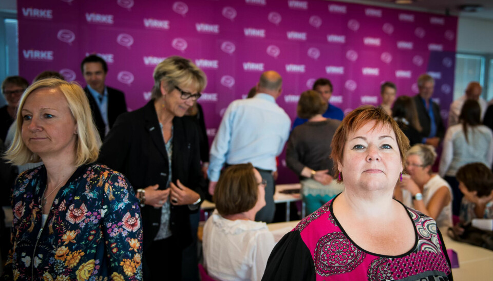 PAUSE NÅ: Forbundssekretær Tove Helvik i Norsk Tjenestemannslag forteller om tøffe forhandlinger om pensjon. Dette bildet er tatt under forhandlinger i 2013. PAUSE NÅ: Forbundssekretær Tove Helvik i Norsk Tjenestemannslag forteller om tøffe forhandlinger om pensjon. Dette bildet er tatt under forhandlinger i 2013.