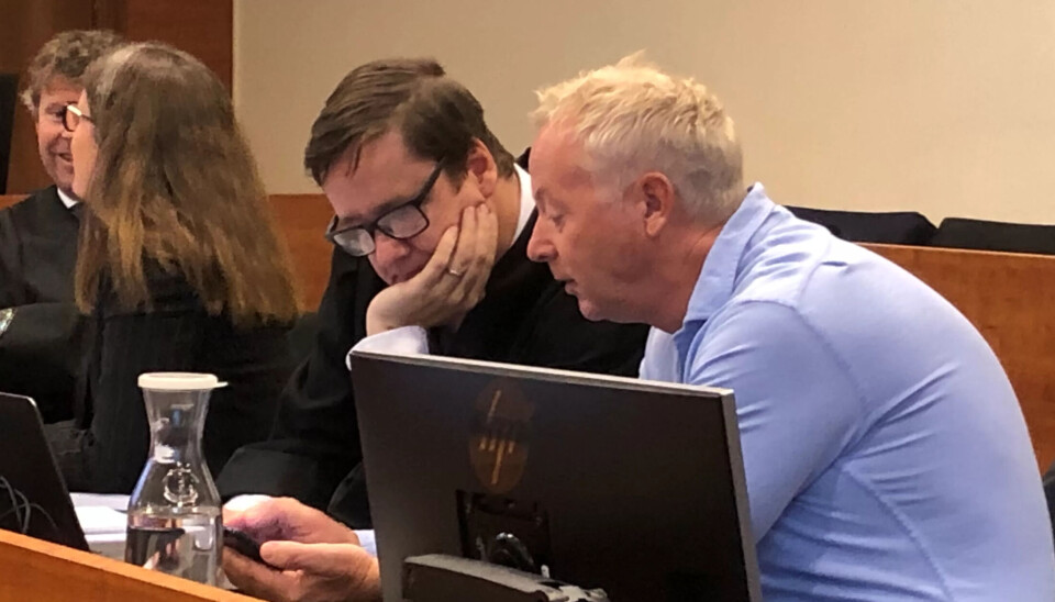 KJEMPER MOT FENGSEL: I fjor ble Veireno-direktør Jonny Enger dømt til ett år og tre måneder fengsel for grove brudd på arbeidsmiljøloven. Nå kjemper han og advokat John Christian Elden for å unngå fengselsstraff. KJEMPER MOT FENGSEL: I fjor ble Veireno-direktør Jonny Enger dømt til ett år og tre måneder fengsel for grove brudd på arbeidsmiljøloven. Nå kjemper han og advokat John Christian Elden for å unngå fengselsstraff.