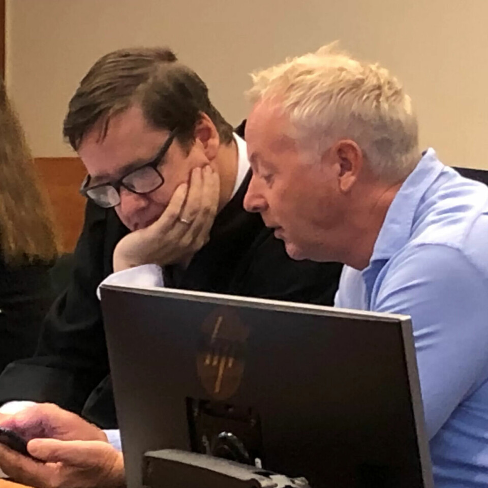 KJEMPER MOT FENGSEL: I fjor ble Veireno-direktør Jonny Enger dømt til ett år og tre måneder fengsel for grove brudd på arbeidsmiljøloven. Nå kjemper han og advokat John Christian Elden for å unngå fengselsstraff. KJEMPER MOT FENGSEL: I fjor ble Veireno-direktør Jonny Enger dømt til ett år og tre måneder fengsel for grove brudd på arbeidsmiljøloven. Nå kjemper han og advokat John Christian Elden for å unngå fengselsstraff.