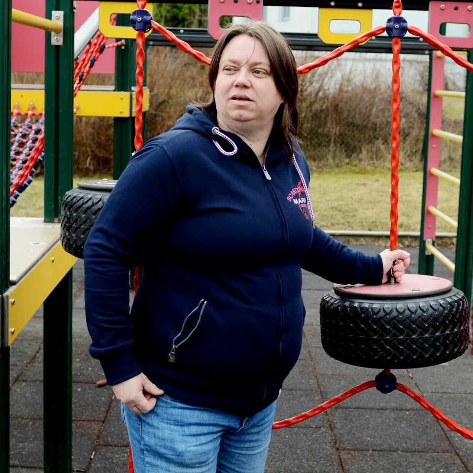Vivie Bergseth er barne- og ungdomsarbeider i Fjellsrud barnehage. Hun mener at ansatte i barnehagene burde tjene det samme som en industriarbeider. Vivie Bergseth er barne- og ungdomsarbeider i Fjellsrud barnehage. Hun mener at ansatte i barnehagene burde tjene det samme som en industriarbeider.