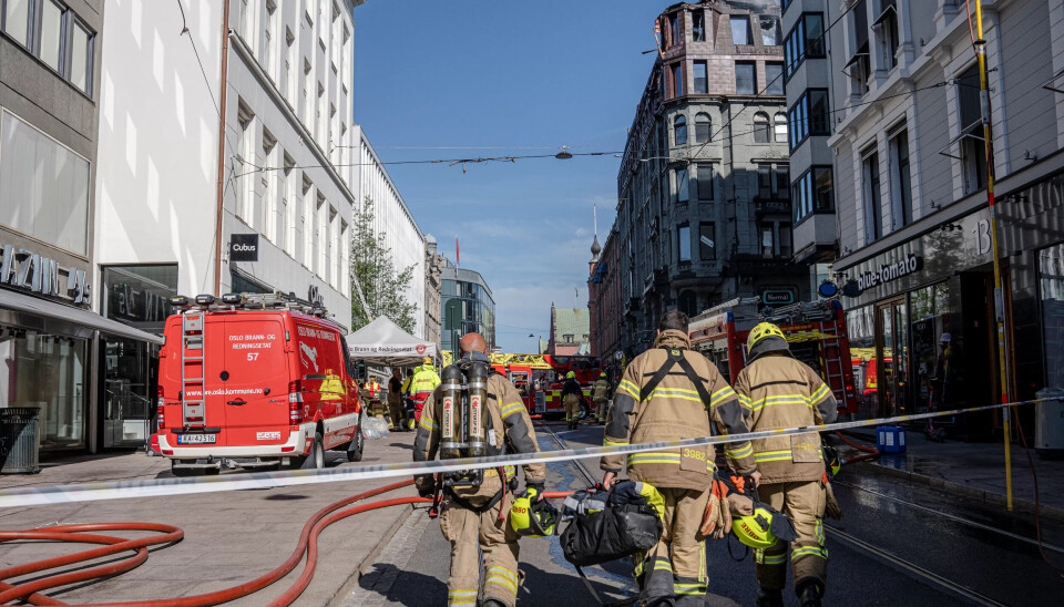 USIKKER ARBEIDSPLASS: Justiskomiteen på Stortinget tar til orde for at kreft bør godkjennes som yrkessykdom for folk i brann- og redningstjenesten. USIKKER ARBEIDSPLASS: Justiskomiteen på Stortinget tar til orde for at kreft bør godkjennes som yrkessykdom for folk i brann- og redningstjenesten.