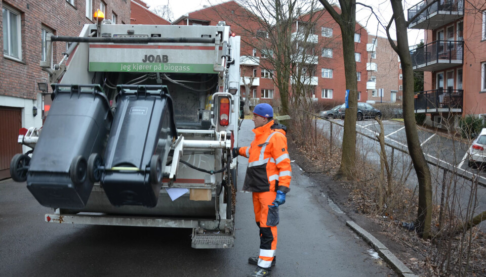 Etter at renovasjonsfirmaet Veireno gikk konkurs, har Oslo kommune tatt over driften. Med det samme mannskapet og samme biler. Etter at renovasjonsfirmaet Veireno gikk konkurs, har Oslo kommune tatt over driften. Med det samme mannskapet og samme biler.