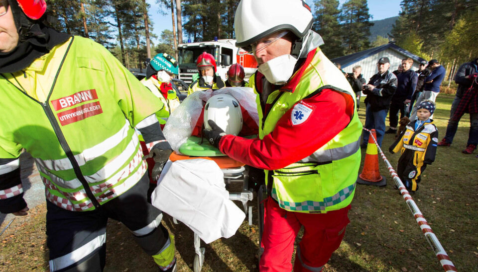 LIVREDDENDE TEVLING: Det dreier seg om ære og stolthet, om å demonstrere finpussa ferdigheter fra brann, ambulanse og politi, og ikke minst: Forberede redningsoperasjoner for din skyld. LIVREDDENDE TEVLING: Det dreier seg om ære og stolthet, om å demonstrere finpussa ferdigheter fra brann, ambulanse og politi, og ikke minst: Forberede redningsoperasjoner for din skyld.