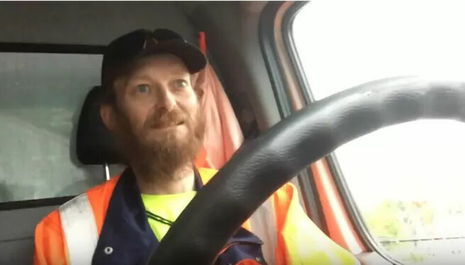 TRAVEL: I løpet av dagen skal godt og vel ni tonn være presset inn i lasterommet på bilen til Chris Yttervik. TRAVEL: I løpet av dagen skal godt og vel ni tonn være presset inn i lasterommet på bilen til Chris Yttervik.