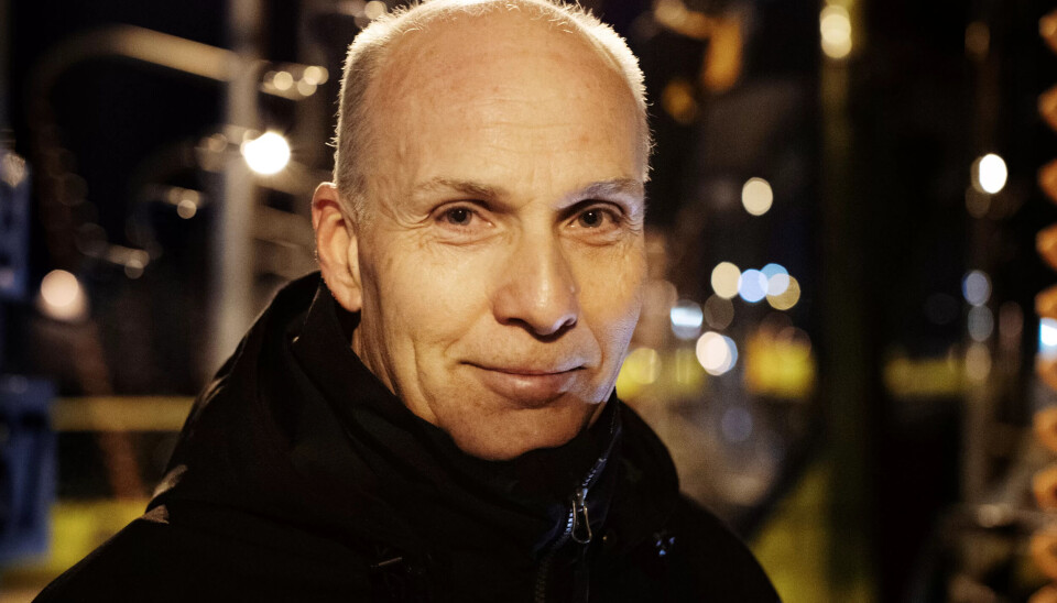 Bussjåfør Tom Erik (56) har vært nær ved å sovne med 30–40 passasjerer om bord: – Som om veien begynte å svømme foran meg