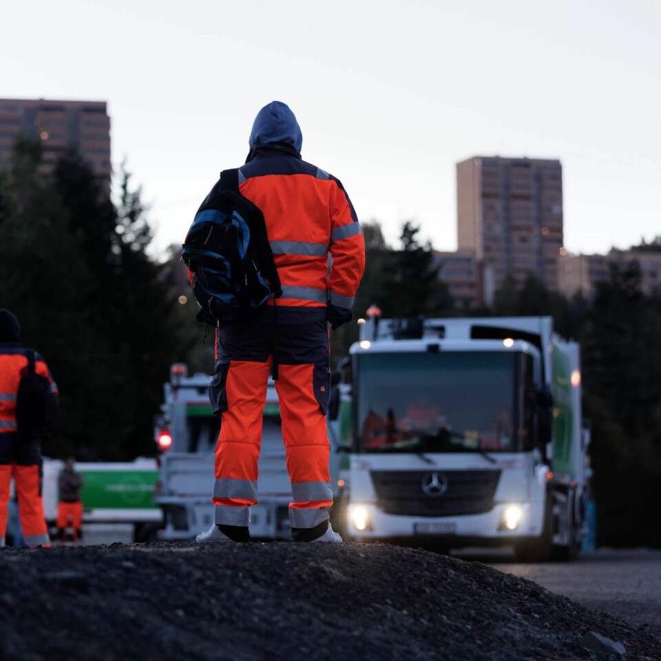 NY KAMP OM SØPLA: Ansatte i renovasjonsetaten i Oslo har lagt ned et enormt arbeid for å få avfallskjøring på skinner igjen. Det har vakt uro når Oslo Høyre vil jobbe for å få tjenesten ut på nytt anbud. NY KAMP OM SØPLA: Ansatte i renovasjonsetaten i Oslo har lagt ned et enormt arbeid for å få avfallskjøring på skinner igjen. Det har vakt uro når Oslo Høyre vil jobbe for å få tjenesten ut på nytt anbud.