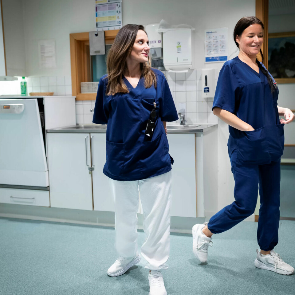 LØPER: Verneombud Alisa Mustacevic (t.h.) mener arbeidspresset er blitt større de siste åra. Her med kollega Dragana Studen. LØPER: Verneombud Alisa Mustacevic (t.h.) mener arbeidspresset er blitt større de siste åra. Her med kollega Dragana Studen.
