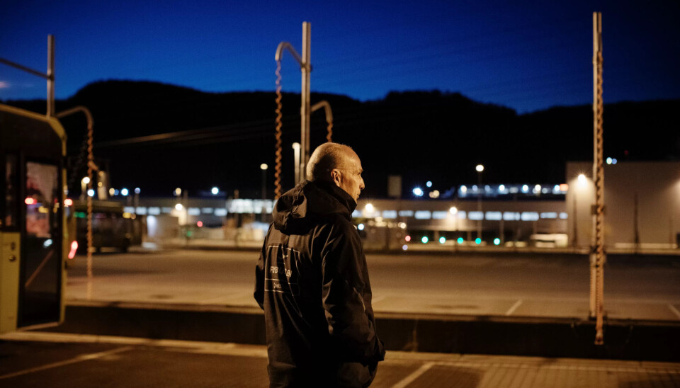 SUNN VAKT: Etter å ha jobbet om nettene i åtte år, setter Tom Erik Holthe pris på å gå på jobb tidligst klokka seks. SUNN VAKT: Etter å ha jobbet om nettene i åtte år, setter Tom Erik Holthe pris på å gå på jobb tidligst klokka seks.