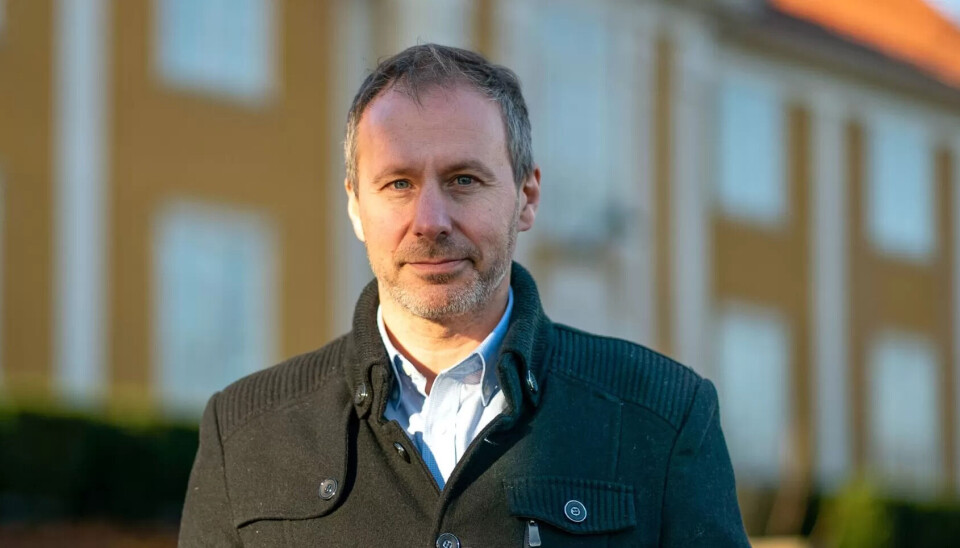 De siste private: Richard Skaar Thorsrud er fjerde generasjon i sin familie som driver private sykehjem. På et Villa Skaar-hjem kan både privatpersoner og kommuner kjøpe plass. Til samme pris. De siste private: Richard Skaar Thorsrud er fjerde generasjon i sin familie som driver private sykehjem. På et Villa Skaar-hjem kan både privatpersoner og kommuner kjøpe plass. Til samme pris.