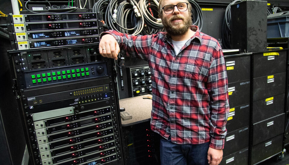 BIDRAR KUNSTNERISK: Lydteknikerne her er mer enn rene teknikere. De er en del av det kunstneriske teamet og uttrykket, sier Morten Nilsen BIDRAR KUNSTNERISK: Lydteknikerne her er mer enn rene teknikere. De er en del av det kunstneriske teamet og uttrykket, sier Morten Nilsen