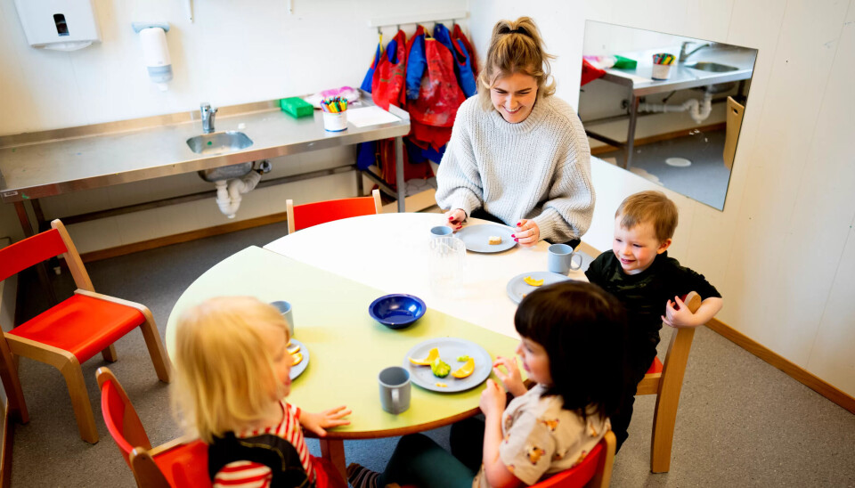 PLASS TIL FLERE: Skal barnehagen være et godt og trygt sted for barna våre, må barne- og ungdomsarbeider Josefine Weiby Koller og andre barnehageansatte få flere kollegaer, skriver Ida Søraunet Wangberg i denne kommentaren. PLASS TIL FLERE: Skal barnehagen være et godt og trygt sted for barna våre, må barne- og ungdomsarbeider Josefine Weiby Koller og andre barnehageansatte få flere kollegaer, skriver Ida Søraunet Wangberg i denne kommentaren.