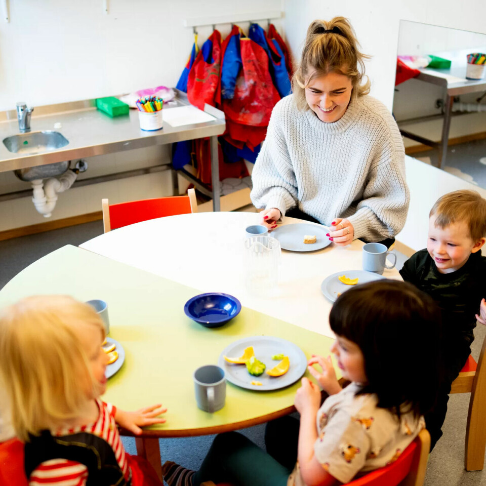PLASS TIL FLERE: Skal barnehagen være et godt og trygt sted for barna våre, må barne- og ungdomsarbeider Josefine Weiby Koller og andre barnehageansatte få flere kollegaer, skriver Ida Søraunet Wangberg i denne kommentaren. PLASS TIL FLERE: Skal barnehagen være et godt og trygt sted for barna våre, må barne- og ungdomsarbeider Josefine Weiby Koller og andre barnehageansatte få flere kollegaer, skriver Ida Søraunet Wangberg i denne kommentaren.