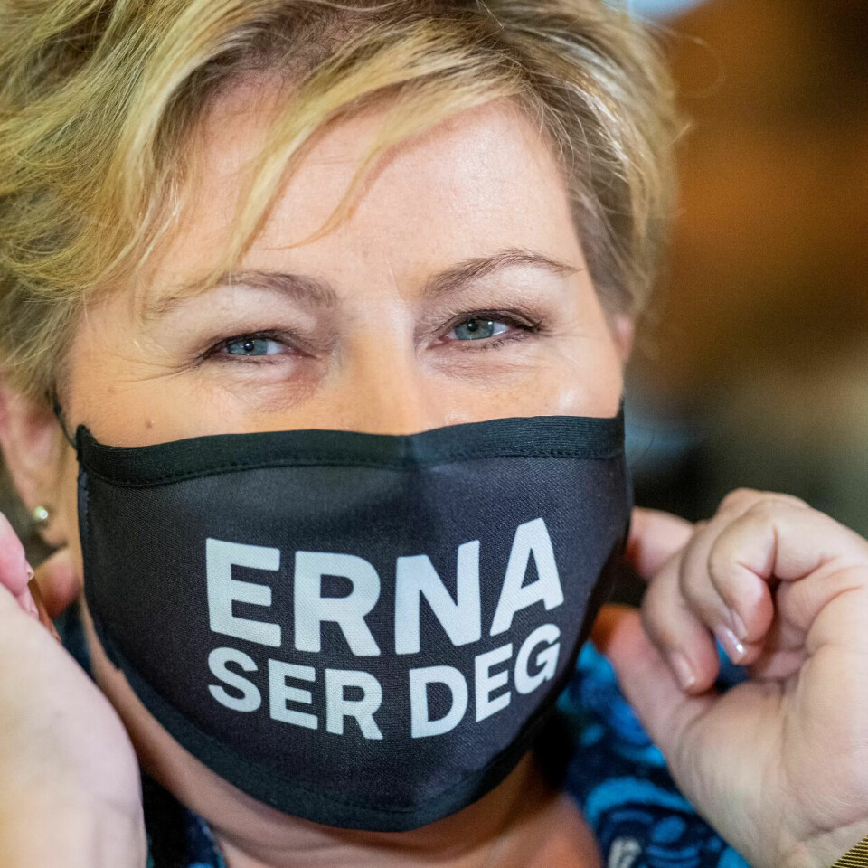FÅR KRITIKK: Statsminister Erna Solberg ser tilsynelatende Norges rikeste bedre enn vanlige arbeidsfolk, ifølge kritikere i opposisjon og fagbevegelse. FÅR KRITIKK: Statsminister Erna Solberg ser tilsynelatende Norges rikeste bedre enn vanlige arbeidsfolk, ifølge kritikere i opposisjon og fagbevegelse.