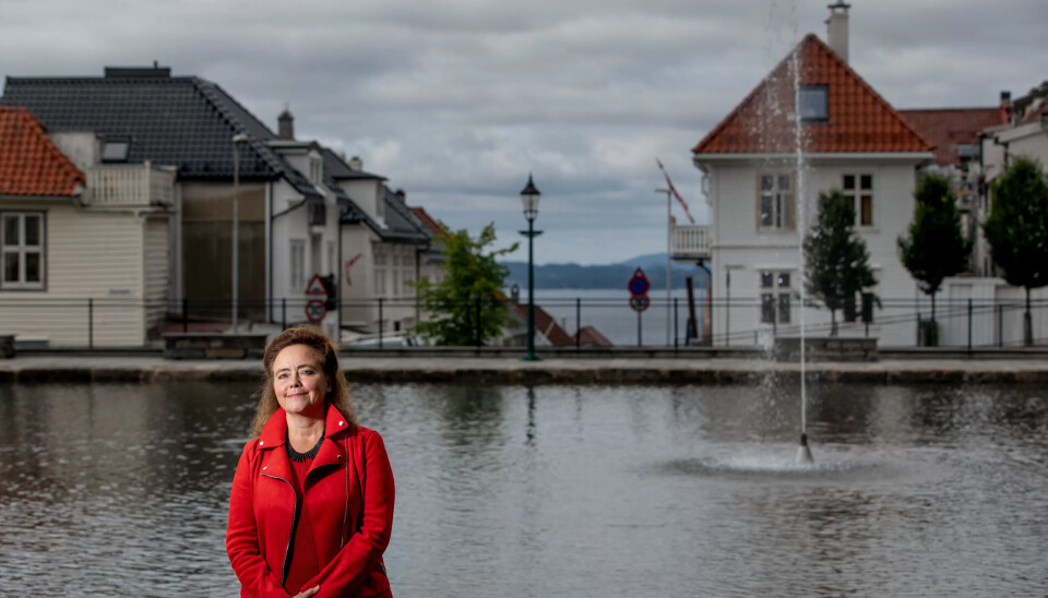 Noen skjøt et skudd gjennom vinduet til daværende byråd Anna Elisa Tryti. Noen skjøt et skudd gjennom vinduet til daværende byråd Anna Elisa Tryti.