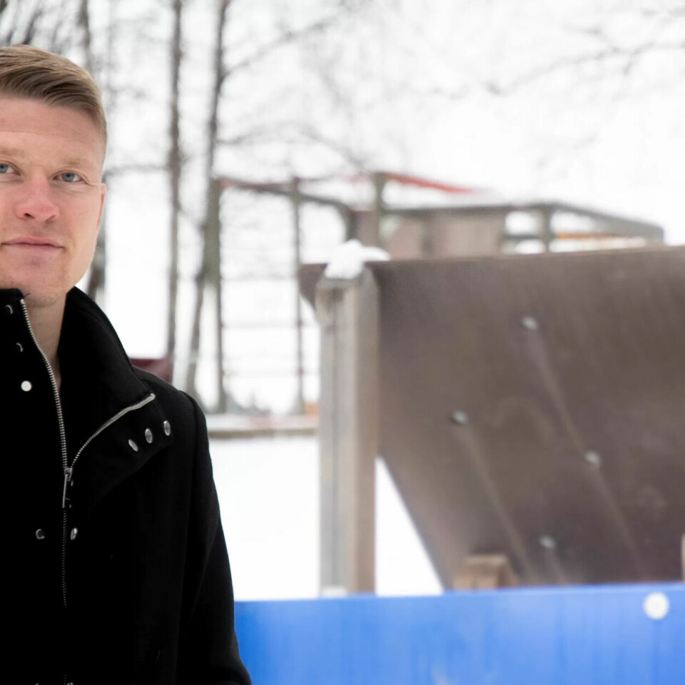 Kristian gir hundre prosent: Derfor peker han to fingre mot himmelen når han entrer banen