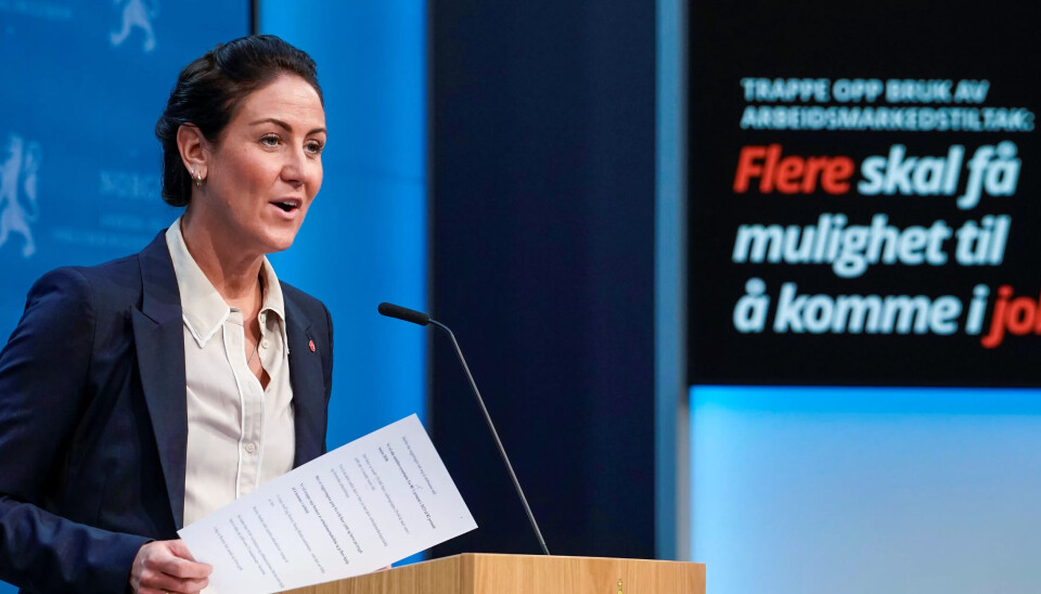 UT I JOBB: Regjeringen vil gjøre en solid innsats for å få flere ut i jobb. UT I JOBB: Regjeringen vil gjøre en solid innsats for å få flere ut i jobb.