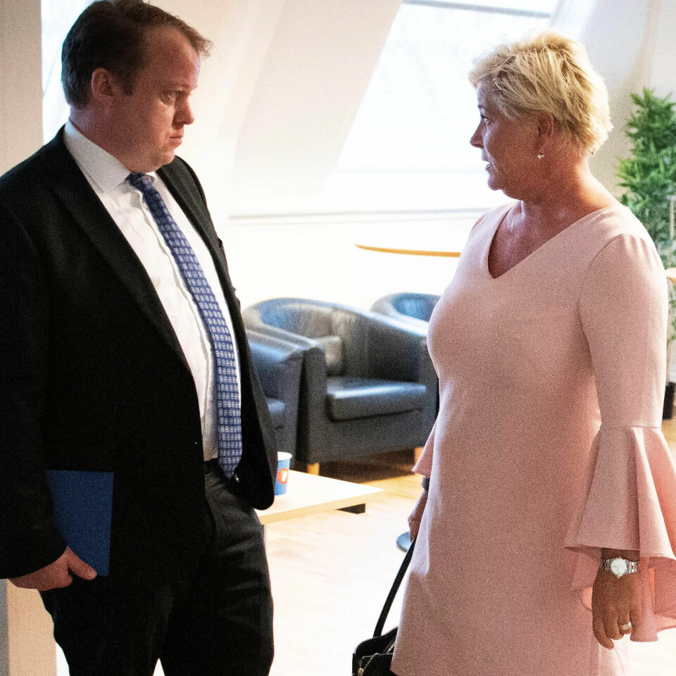 Frps Erlend Wiborg, her sammen med partileder Siv Jensen. Frps Erlend Wiborg, her sammen med partileder Siv Jensen.